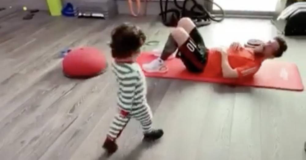Lionel Messi - Lionel Messi works out with two-year-old son in adorable coronavirus quarantine display - dailystar.co.uk