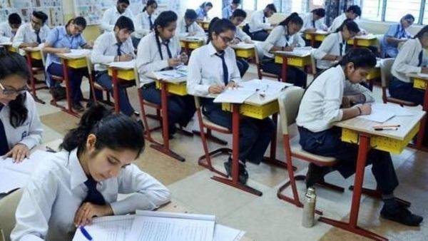 Suresh Kumar - Covid-19 impact: Karnataka cancels exams for classes 7-9 - livemint.com - India