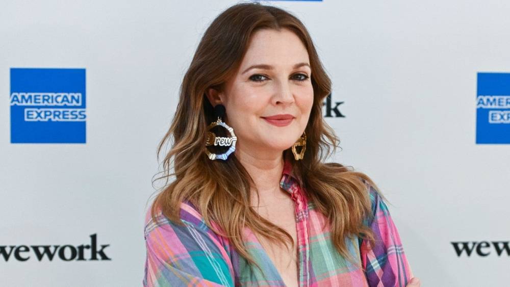 Stella Maccartney - Drew Barrymore Hilariously Tries and Fails Stella McCartney’s Staircase Challenge - etonline.com