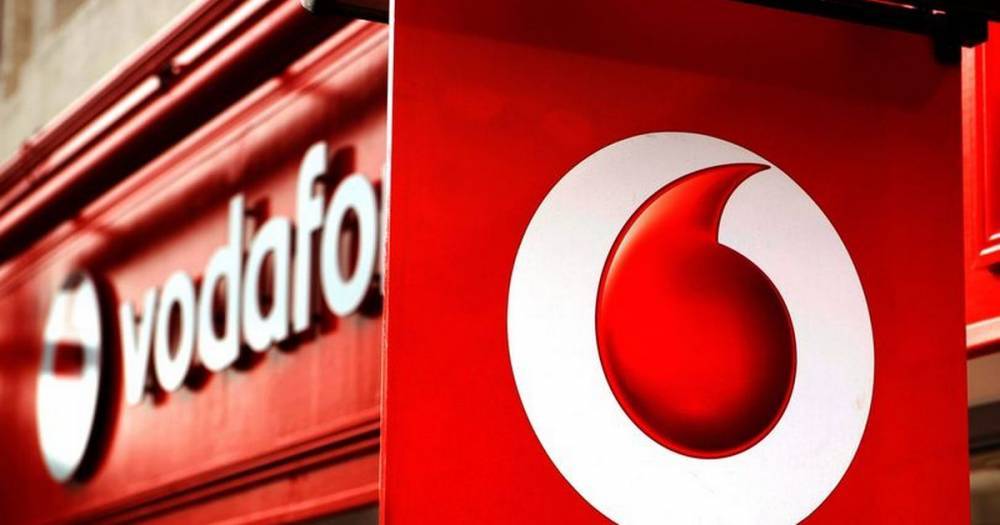 Vodafone provides 30-days of free unlimited mobile data for NHS staff - mirror.co.uk - Britain