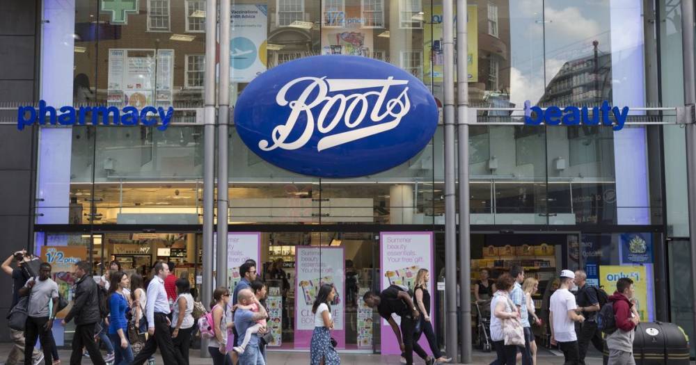 Boots staff feel 'unsafe' as customers continue to shop during lockdown - mirror.co.uk