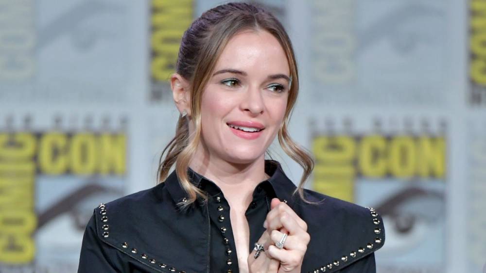 Danielle Panabaker - Hayes Robbins - 'The Flash' Actress Danielle Panabaker Gives Birth to First Child - etonline.com