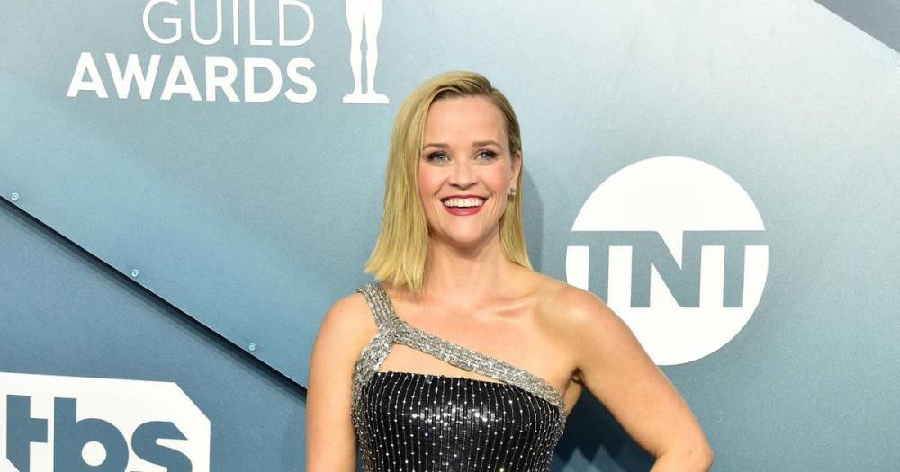 Reese Witherspoon - Reese Witherspoon giving free dresses to teachers - wonderwall.com