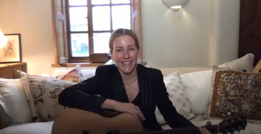Ellie Goulding - Hayley Pitman - Harvey Skelton - Ellie Goulding Virtually Performs For Couple’s First Dance - etcanada.com - county Love