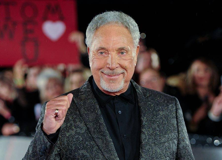 Tom Jones - Tom Jones urges people to stay home as he recalls two year isolation with tuberculosis - evoke.ie
