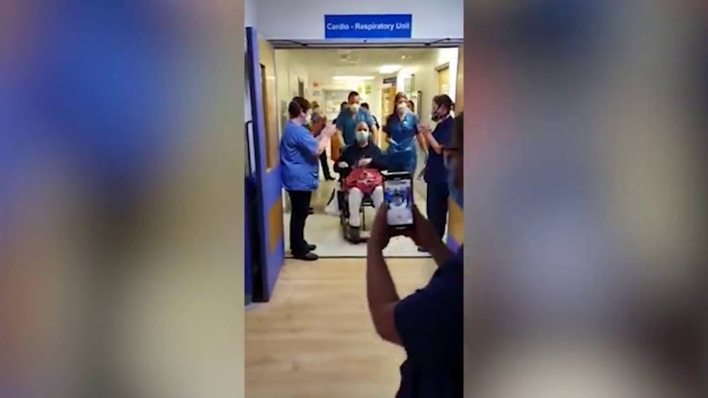 Touching moment amazing Wigan NHS staff applaud recovering coronavirus patient as he leaves hospital - manchestereveningnews.co.uk