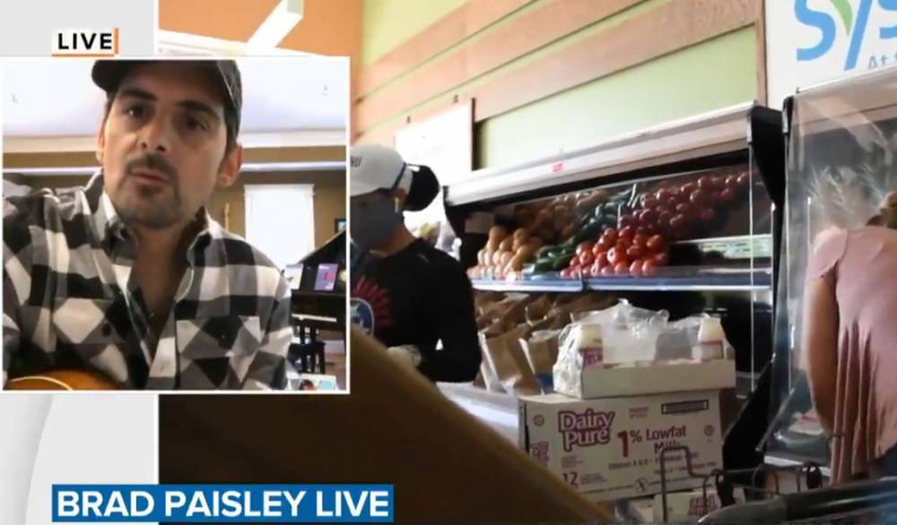 Brad Paisley - Kimberly Williams Paisley - Brad Paisley Discusses The Free Nashville Grocery Store He’s Opened To Help People Struggling To Buy Food - etcanada.com - state Tennessee - city Nashville