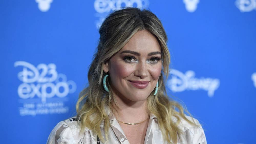 Hilary Duff - Hilary Duff's Going To Dye Her Son's Hair Blue Because His Teachers Can't Tell Him No - mtv.com