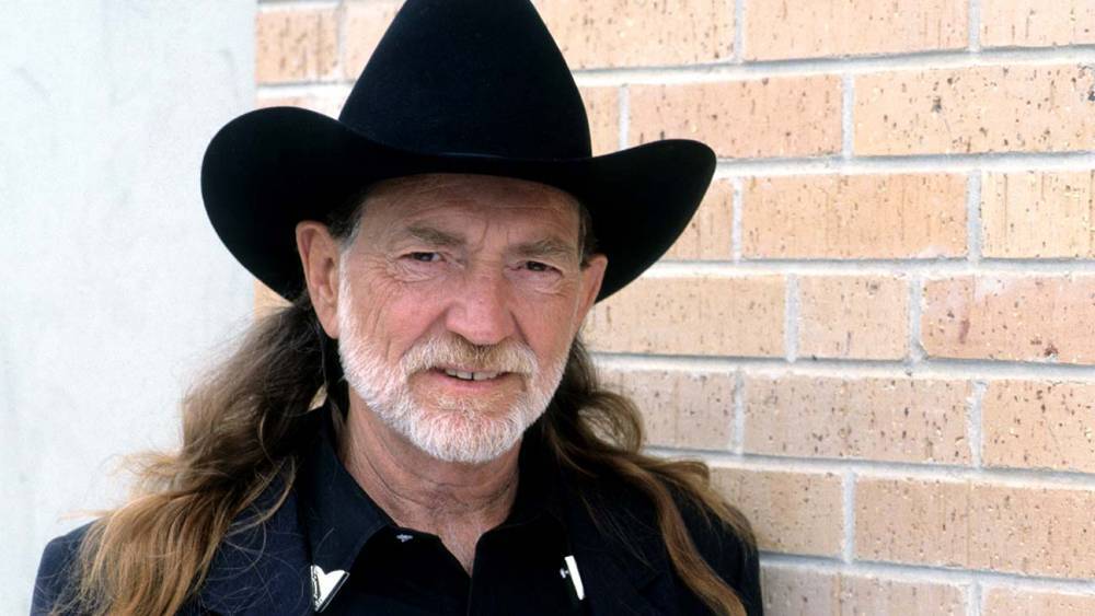 Willie Nelson - Watch Willie Nelson Host Virtual "Come and Toke It" Weed-Themed Variety Show - hollywoodreporter.com - Reunion