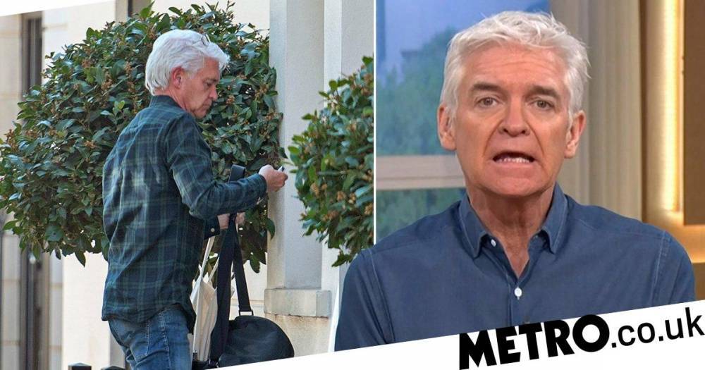 Phillip Schofield - Phillip Schofield seen arriving at new flat as he moves out of £2million family home months after coming out as gay - metro.co.uk