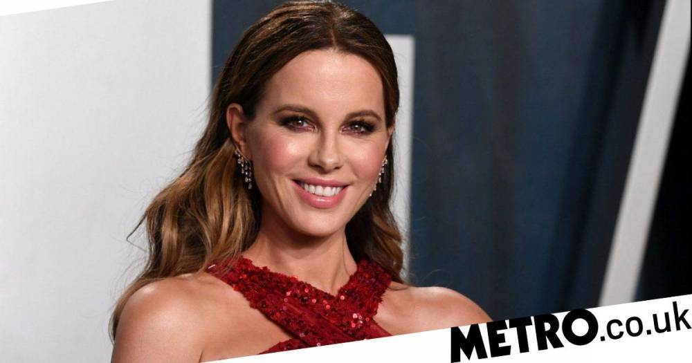 Kate Beckinsale - Kate Beckinsale issues merciless clapback to troll who mentions relationship with ‘toyboy’ - metro.co.uk