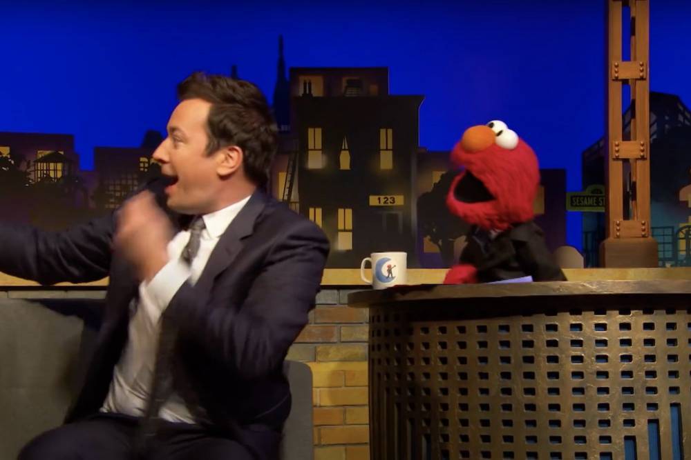 Blake Lively - Jimmy Fallon - Kacey Musgraves - Anne Hathaway - Elmo Is Keeping His Bedtime In ‘The Not-Too-Late Show’ Trailer - etcanada.com