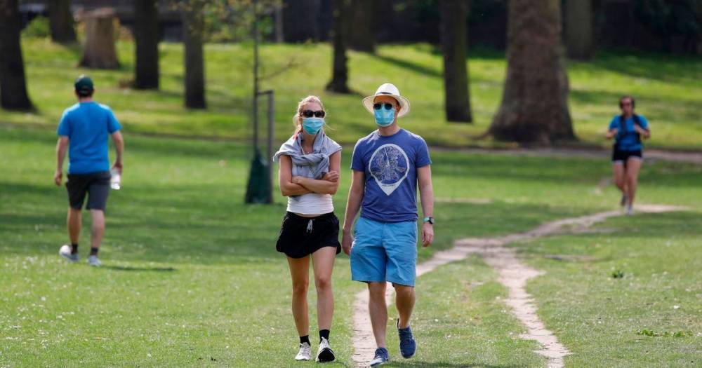 London Mayor Sadiq - Brits should wear homemade coronavirus face masks to prevent spread say scientists - dailystar.co.uk - Usa - Britain
