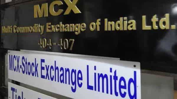 Brokerages move HC against MCX on negative settlement price of crude oil - livemint.com - India - city Mumbai