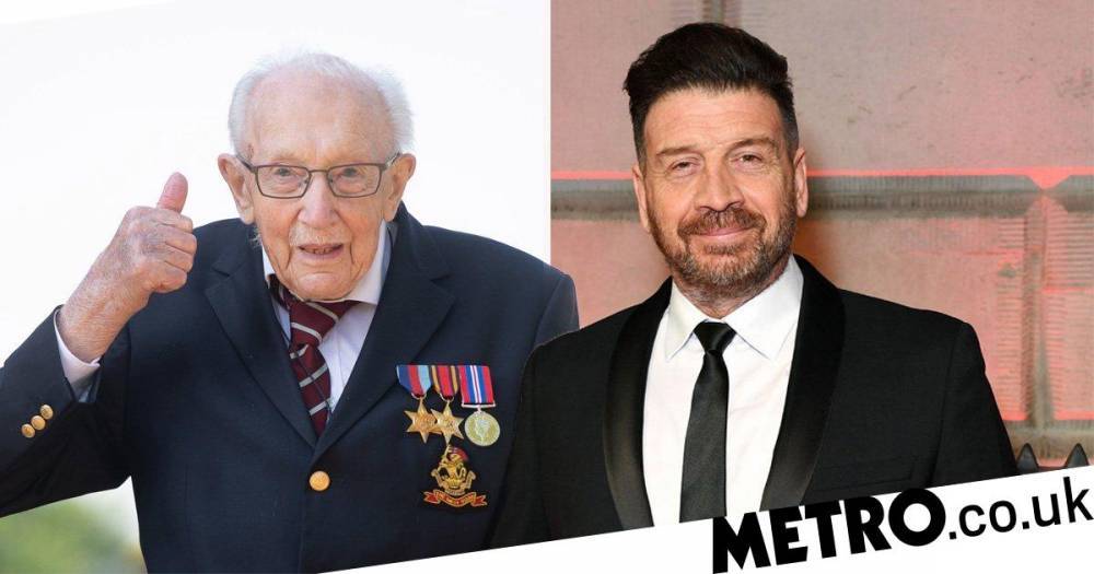 Nick Knowles - Tom Moore - Nick Knowles helps Captain Tom Moore with home security following fundraising efforts - metro.co.uk - Britain