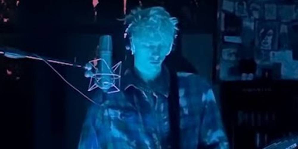 Marilyn Manson - Machine Gun Kelly Covers Rihanna's 'Love on the Brain' by Marilyn Manson's Request - Watch! (Video) - justjared.com