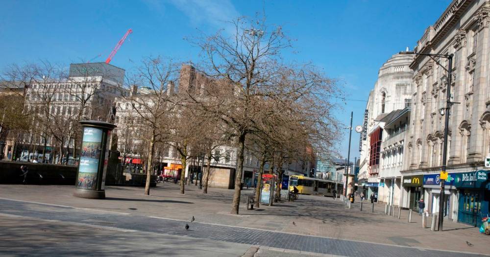 Dad who chased a man around Piccadilly Gardens with a knife during lockdown is told to expect a prison sentence - manchestereveningnews.co.uk