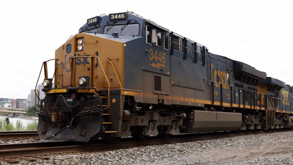 CSX 1Q profit drops 8%, railroad withdraws outlook for year - clickorlando.com - state Florida - city Jacksonville, state Florida - state Nebraska - city Omaha, state Nebraska