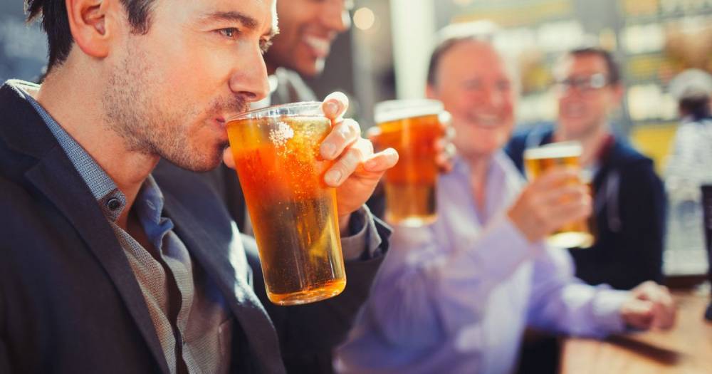 'Secret knock' pubs staying open spark fury as drinkers defy coronavirus lockdown - dailystar.co.uk - Britain