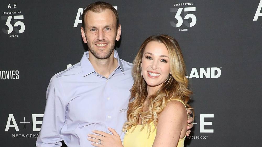 Pregnant ‘Married at First Sight’ Star Jamie Otis Breaks Down Crying After Being Tested for Coronavirus - etonline.com