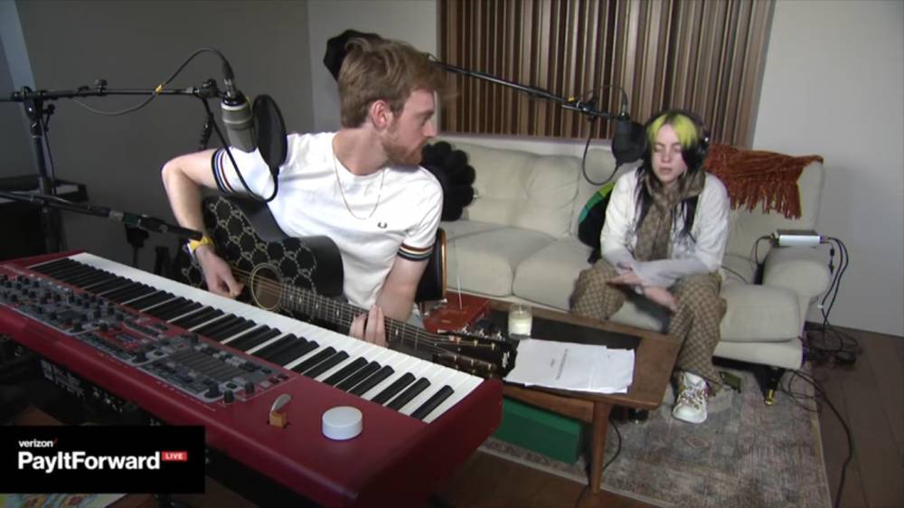 Billie Eilish And Finneas Perform Intimate Gig, Give A Shout-Out To The Dance Centre That Started Their Career - etcanada.com - state California - county Montrose