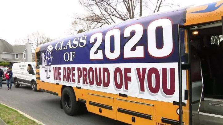 Lacey Township hosts Class of 2020 Parade to celebrate graduating seniors - fox29.com - state New Jersey