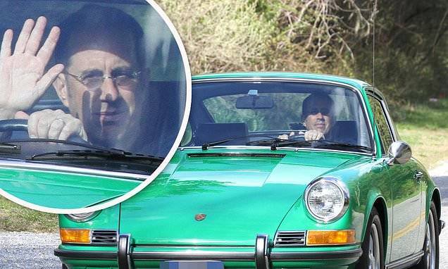 Jerry Seinfeld - Jerry Seinfeld takes a joy ride after giving a first look of his first comedy special in 22 years - dailymail.co.uk - county Hampton