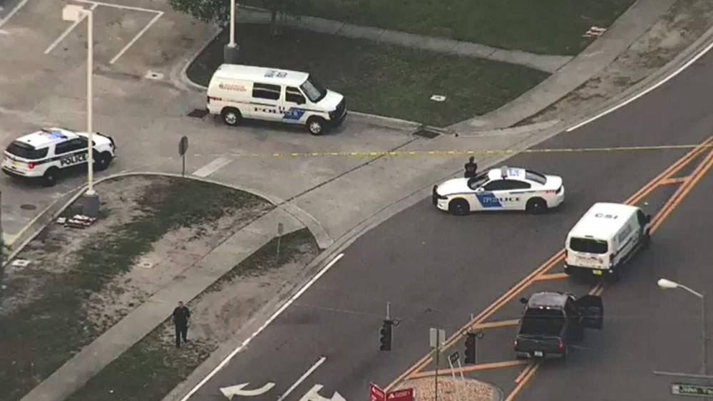 Orlando Rolon - Man rushed to hospital after officer-involved shooting in Orlando - clickorlando.com - state Florida - county Orange - city Orlando