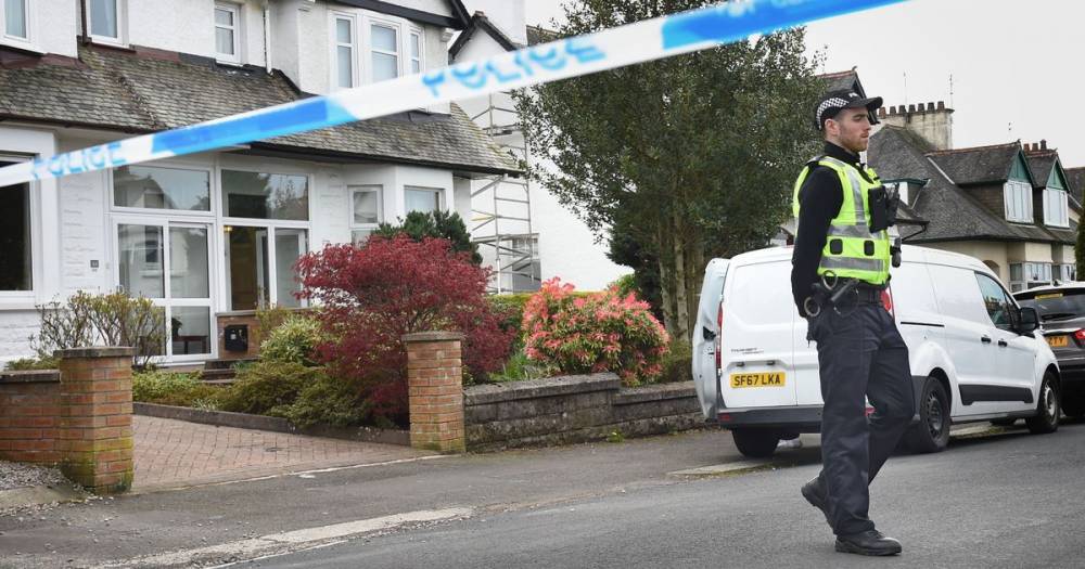 Cops find notes written in blood after son kills dad in murder-suicide at Paisley home - dailyrecord.co.uk
