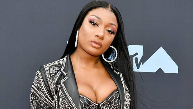 Megan Thee-Stallion - Megan Thee Stallion - Megan Thee Stallion Slays In Sexy Black Bikini While Hanging By the Pool – Pics - hollywoodlife.com