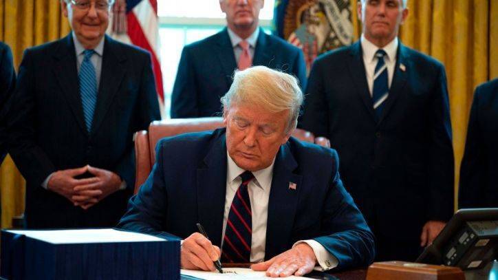 Donald Trump - Trump signs $484 billion measure to aid employers, hospitals - fox29.com - Usa - Washington