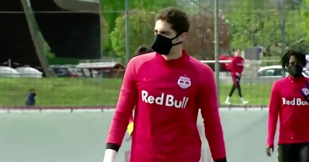 Bundesliga stars may have to wear masks on return - with games stopped if they slip off - mirror.co.uk - Germany
