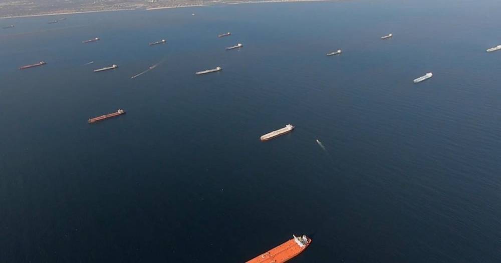 Fleet of oil tankers with nowhere to unload seen floating off California coast - dailystar.co.uk - Usa - Los Angeles - state California - city Los Angeles - county Long - county Marshall