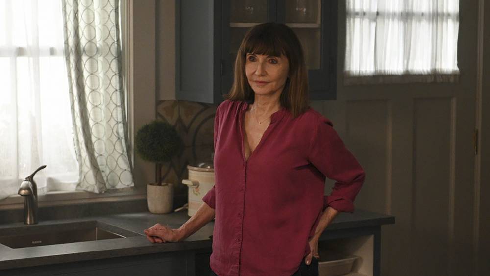 Mary Steenburgen Reveals Why 'Zoey's Playlist' Is a Career Highlight (Exclusive) - etonline.com