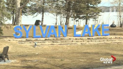 Chris Chacon - Sylvan Lake - Sylvan Lake asks would-be visitors to ‘stay home’ during COVID-19 pandemic - globalnews.ca - county Lake