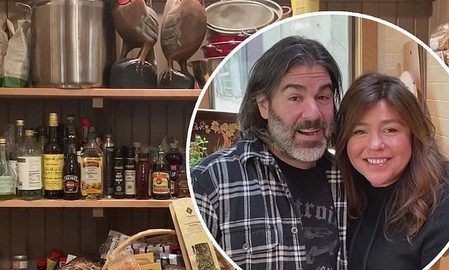 Rachael Ray - Rachael Ray gives fans a rare peek inside HUGE pantry and kitchen - dailymail.co.uk - state New York - county Lake - county Luzerne