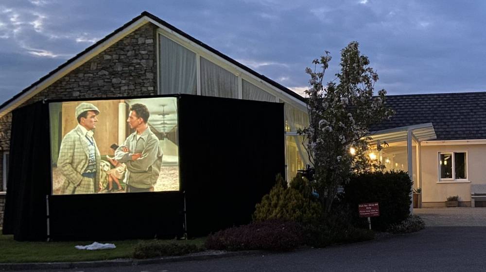 Big screen a big hit for retirement home's movie night - rte.ie