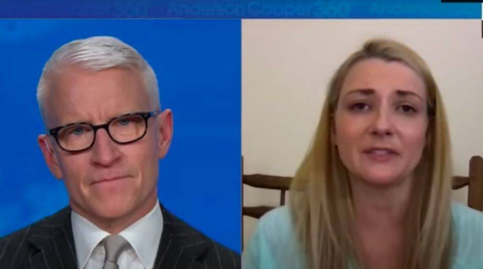 Anderson Cooper Moved To Tears Interviewing Woman Who Lost Her 32-Year-Old Husband To Coronavirus - etcanada.com - city Las Vegas - county Anderson - county Cooper