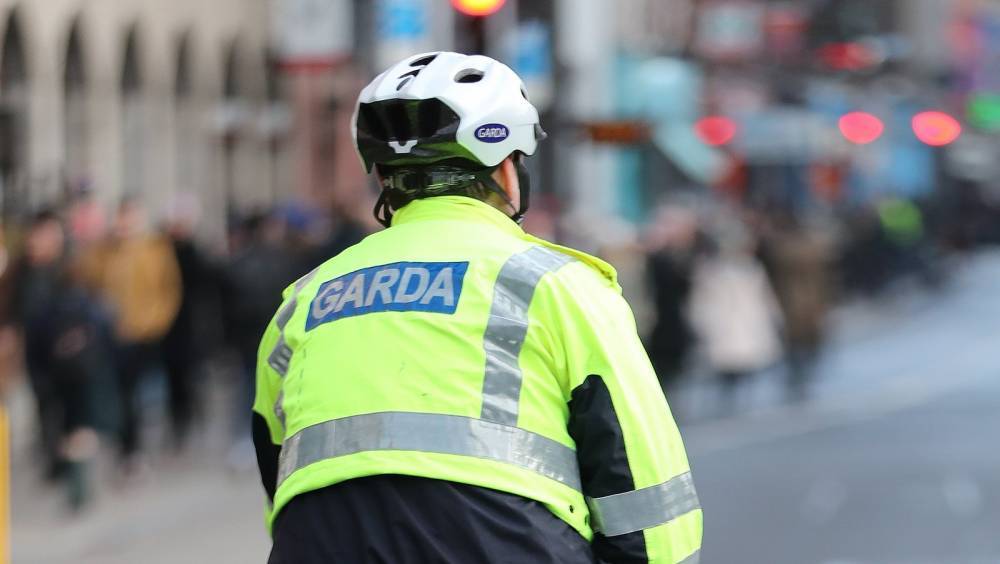 Gardaí cannot arrest NI visitors for breaches of Covid-19 restrictions - rte.ie - Ireland