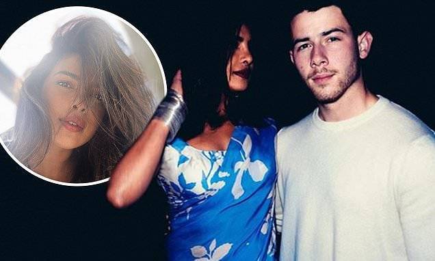 Nick Jonas - Priyanka Chopra admits she 'misses everyone' as she dresses up in a saree - dailymail.co.uk