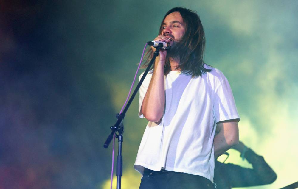 Kevin Parker - Courtney Barnett - Watch Tame Impala’s Kevin Parker play acoustic version of ‘On Track’ for Australian coronavirus relief show - nme.com - Australia - county Parker