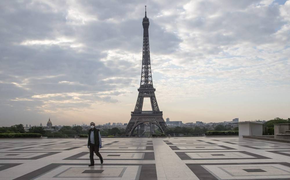 Parisians defy lockdown by dancing, briefly, in the street - clickorlando.com - city Paris