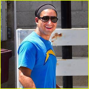 Mario Lopez - Mario Lopez Heads Out for a Workout Amid Quarantine - justjared.com - city Hollywood