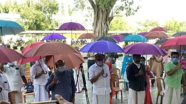 Thomas Isaac - Kerala's unique way to promote social distancing: Use umbrellas - livemint.com - India