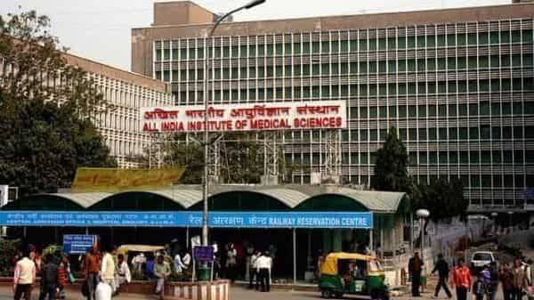 Guard posted at Harsh Vardhan's staff office at AIIMS Covid-19 positive: Report - livemint.com - city New Delhi - India