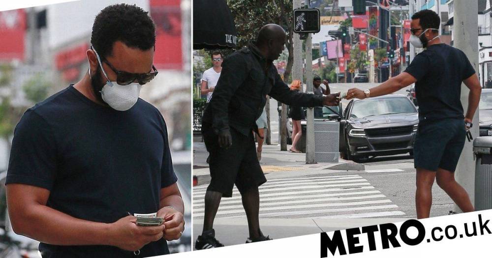 Chrissy Teigen - John Legend kindly stops to give homeless man $10 amid social distancing measures - metro.co.uk