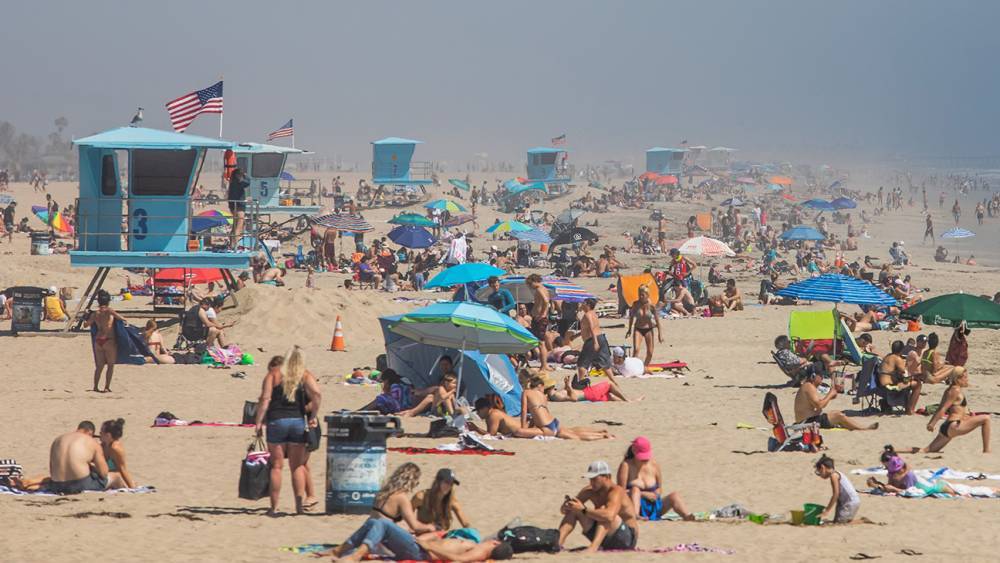 Thousands Pack Southern California Beaches Amid Coronavirus Pandemic - hollywoodreporter.com - state California - county Orange