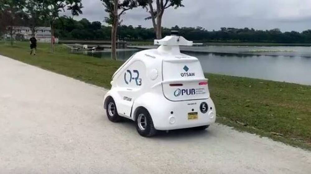 Robot patrols Singapore park to push social distancing - rte.ie - Singapore - city Singapore