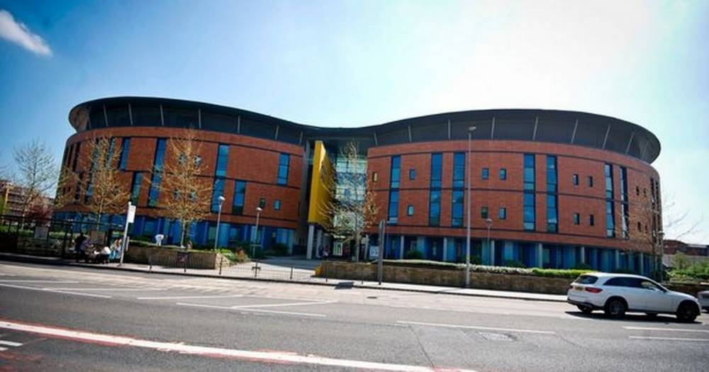 Salford Royal Hospital reports no new Covid-19 deaths for the first time in three weeks - manchestereveningnews.co.uk