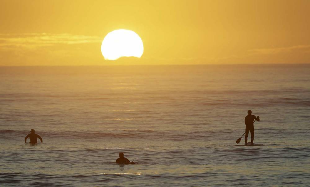 Asia Today: Surfers back in the water in New Zealand, Bondi - clickorlando.com - city Bangkok - New Zealand - city Wellington